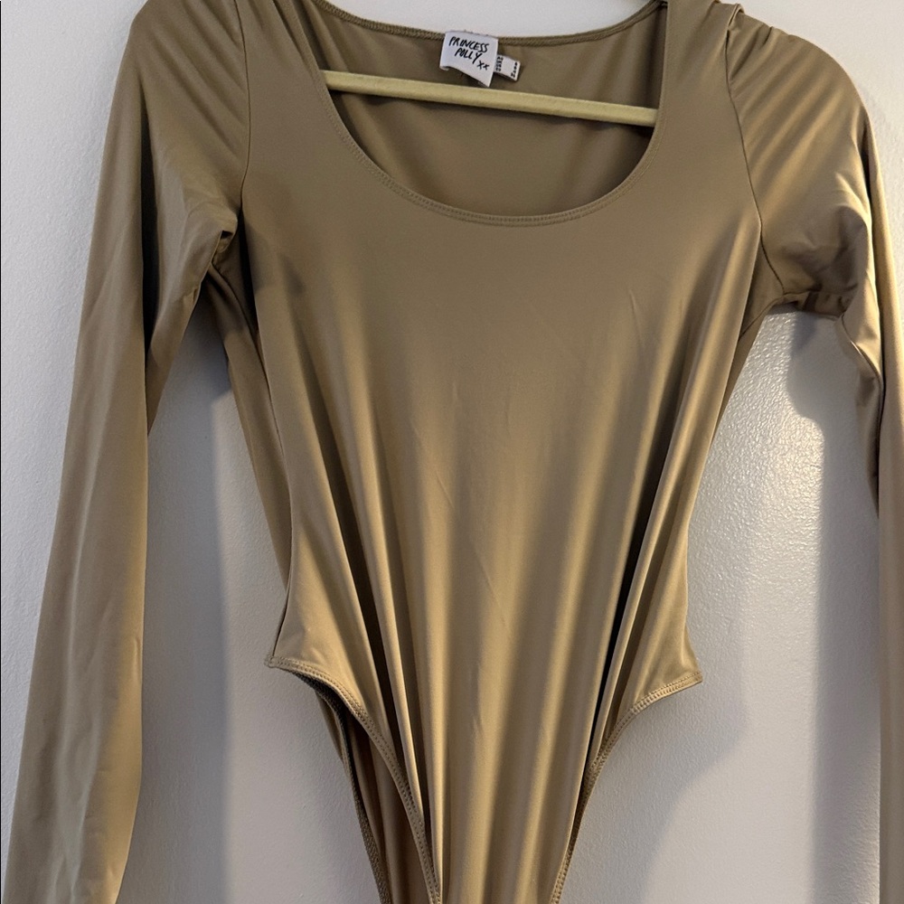 Princess Polly Taupe Scoop Neck Long Sleeve Bodysuit